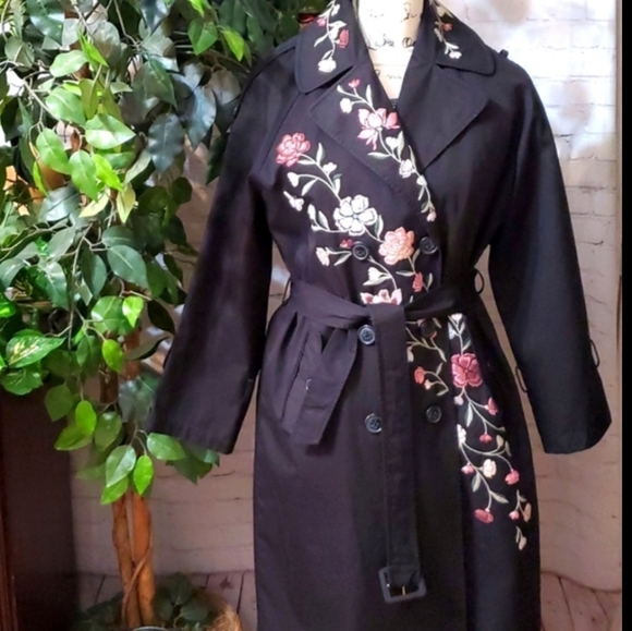 Final Reduction! Kate Spade Laurelle Black Floral Trench Coat